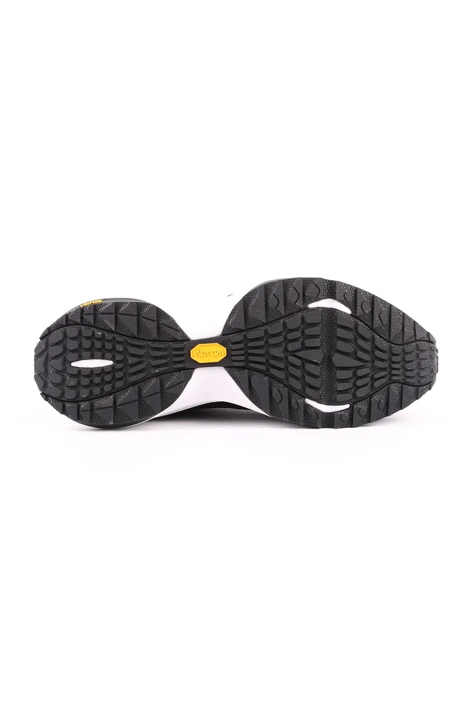 L5216 Black
