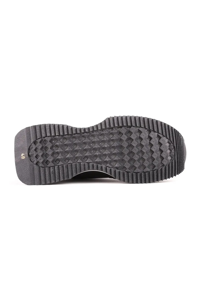 L4772 Black