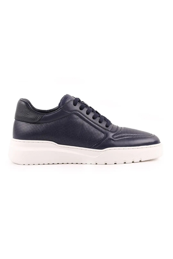 L4688 Black