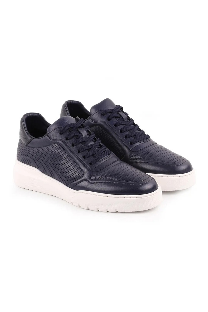 L4688 Black